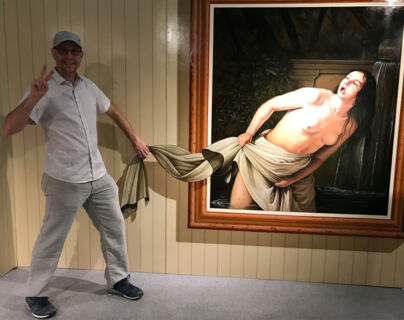 Some dude at the 3D/Trickeye museum Trickeye trick