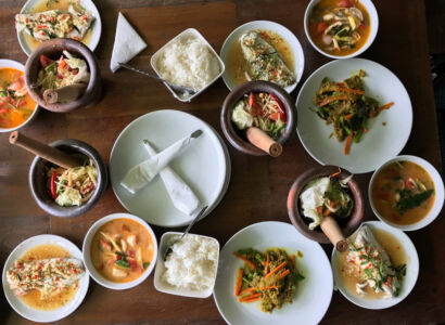 And here is the result of our cooking class. It was a feast and delicious of course. Our homemade Thai lunch