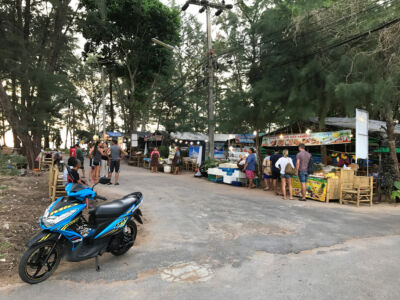 After deciding on the last shack on this small street, we selected fresh jack fish, mantis (giant) prawns, and many more seafood options to fill our 10-person table. Krua Pru Jeh Son Seafood Restaurant