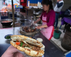 Roujiamo sandwich