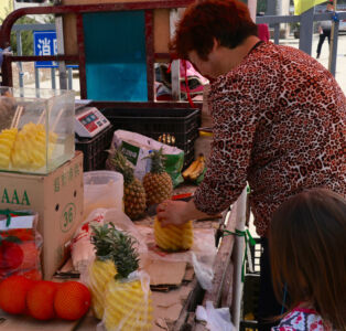 Pinapple snack stand