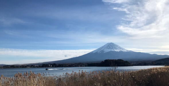 It was pretty cold, yet some people were out there water skiing. Water skiing on Lake Kawaguchiko