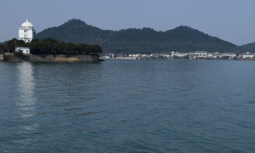 We took a nice boat ride exploring Dongqian Lake Dongqian Lake boat ride