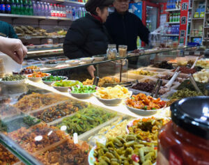 Several pickles to sample sample of pickles