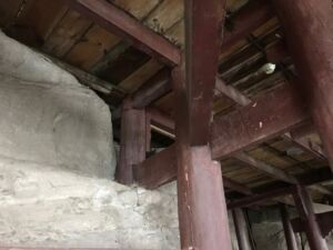 The Pagoda leans against the cliff without nails to binding of the wood. Pagoda affixed to cliff