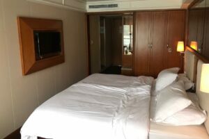 The rooms are pretty comfortable. Cruise boat room looking in