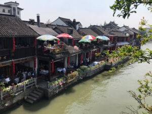 Several cafes and restaurants along the canal Cafes and restaurants